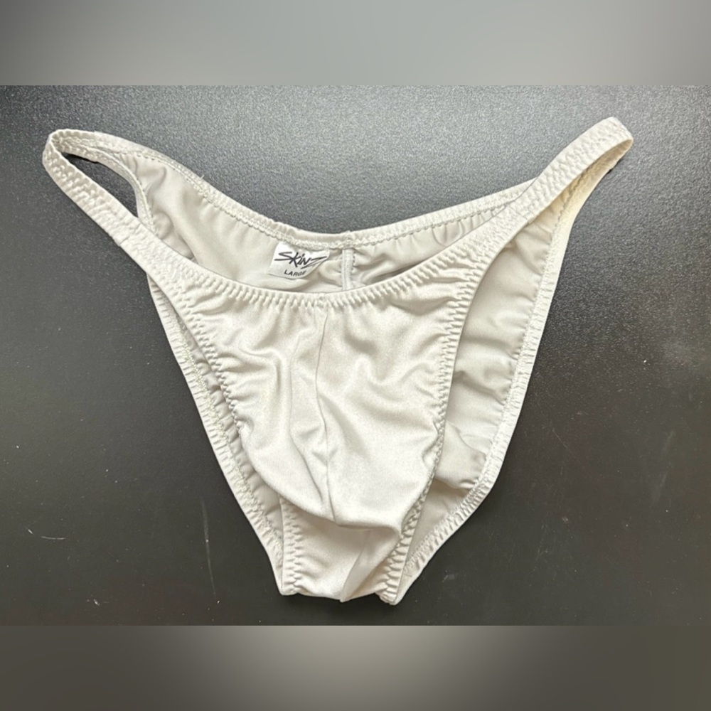 Men’s White Posing Suit/Thong